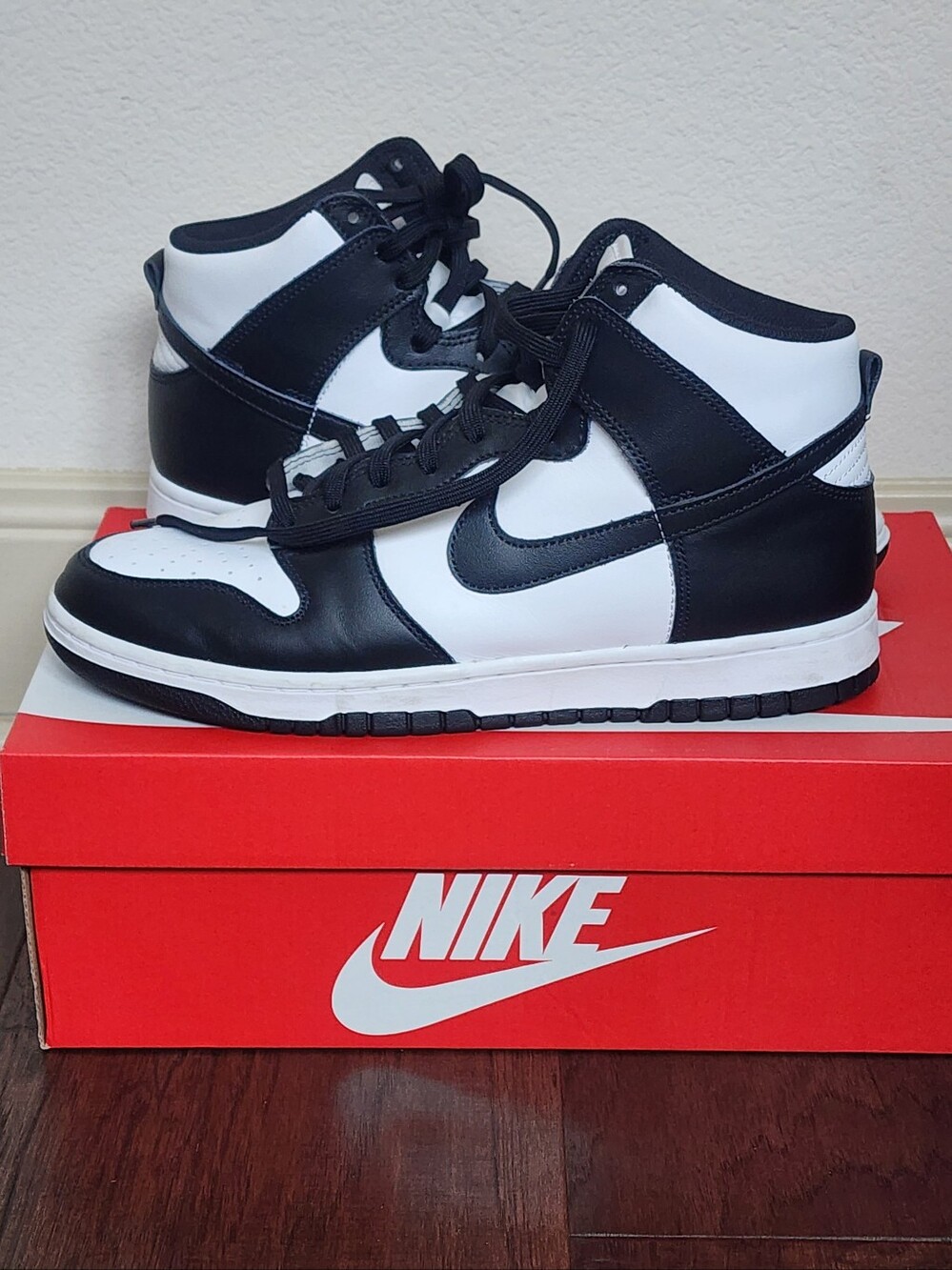 NIKE MENS Dunk High Retro "Panda - Black / White Size 10.5